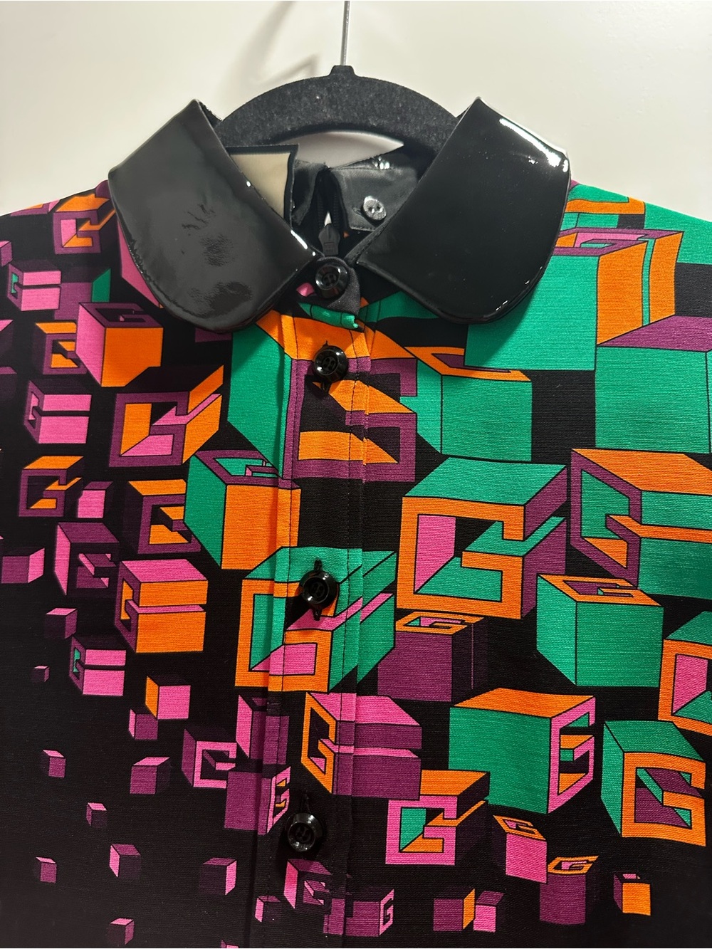 Gucci Black Short Sleeve Mini Dress with Green, Orange & Pink Geometric Print - Picture 2 of 7